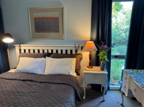 Griffith Gallery Flat